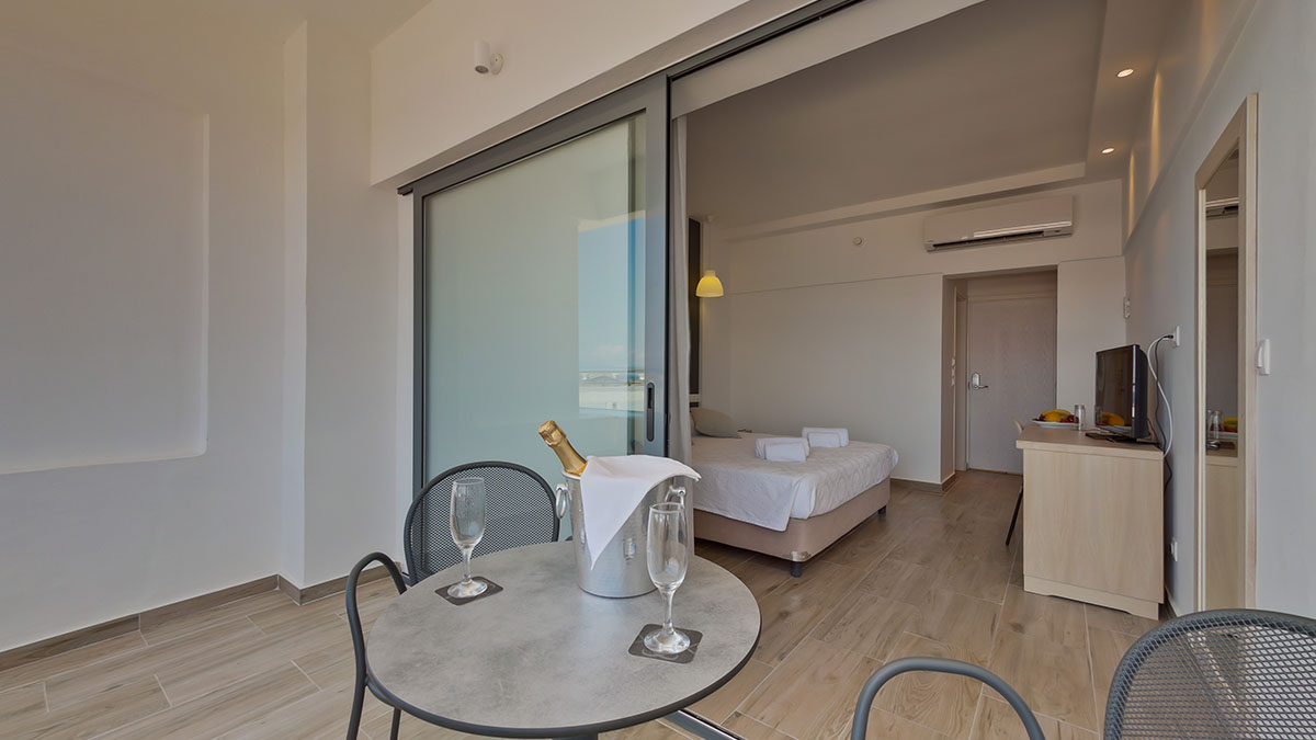 Alexia Premier City Hotel - NR